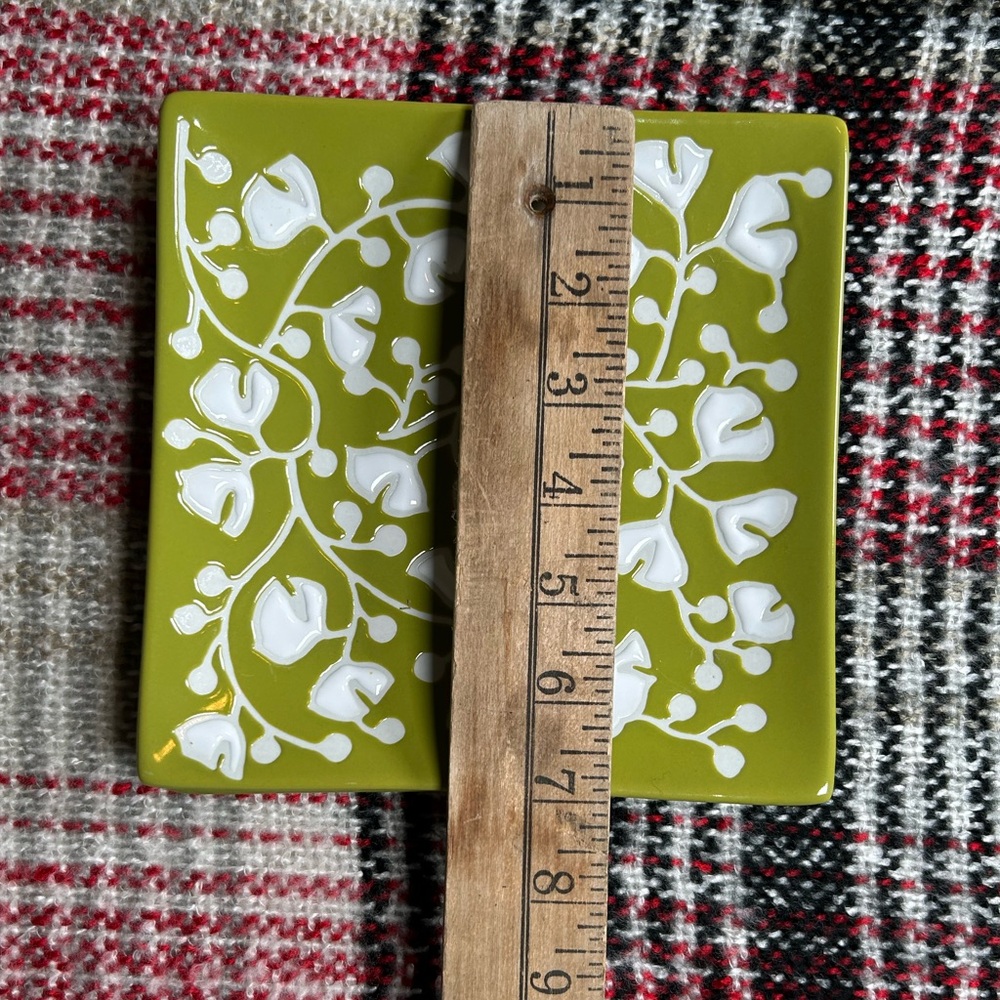 Crate & Barrel 3 Piece Akemi Floral Serving Set - Picture 13 of 16